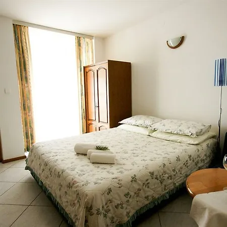 And Degra Umag