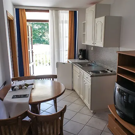 Apartmán And Degra *