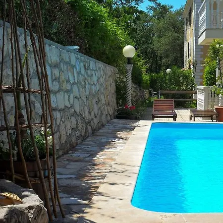 And Degra Apartment *