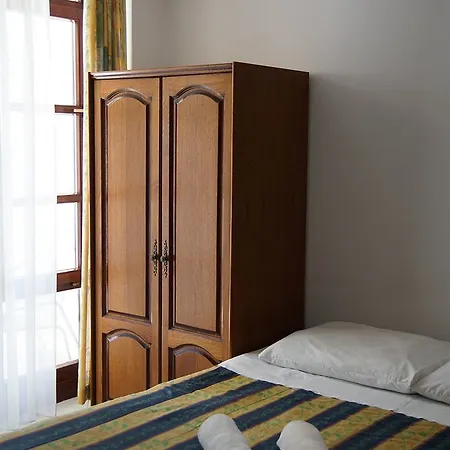 Lägenhet And Degra *