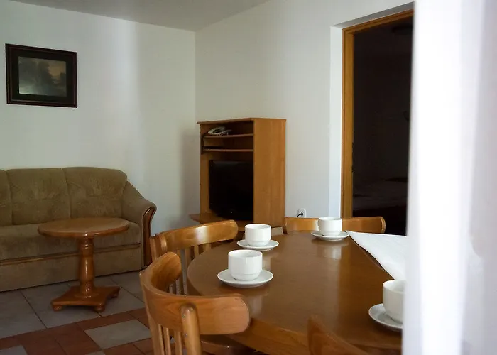 Appartement And Degra *