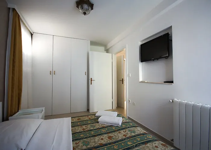 Appartement And Degra *